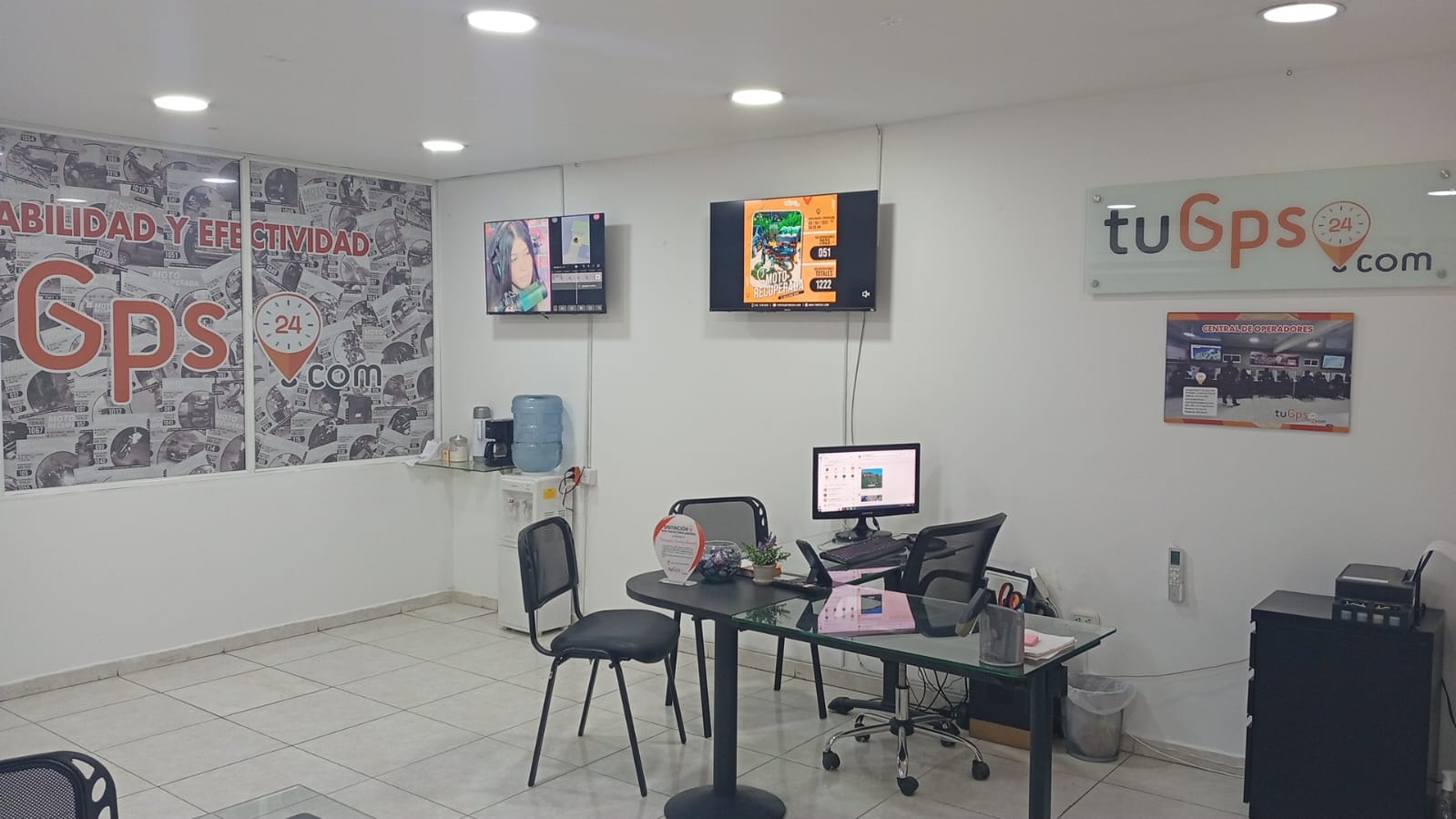 Sucursal TuGPS24 Montería — interior